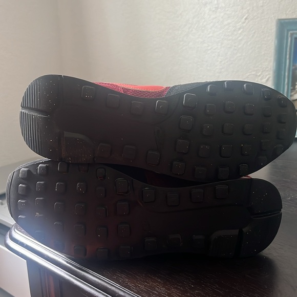 (WMNS) Nike Internationalist 'Black Crimson' 629684-018 - Picture 9 of 9